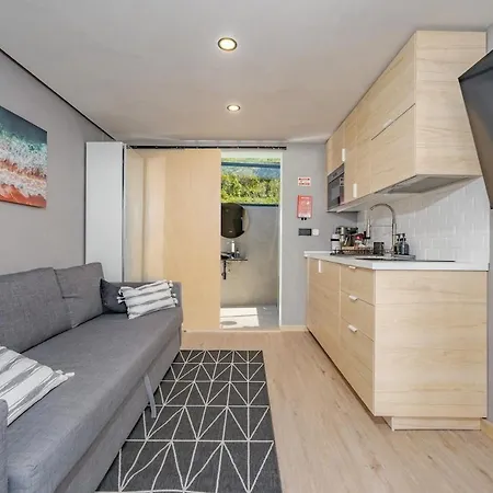 Faja - Ash Apartment